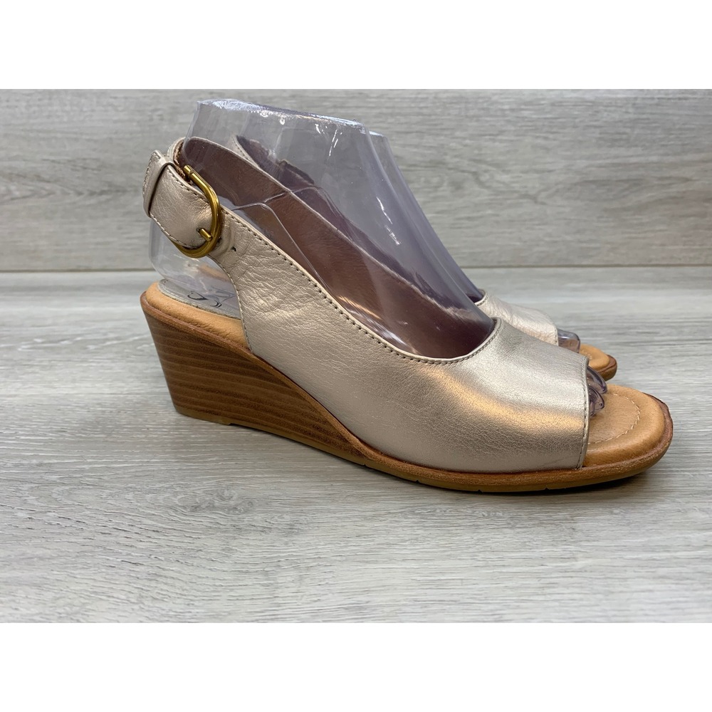 Sofft Metallic Champagne Women's Sandals Leather Wedge Peep Toe 6.5 Shoes